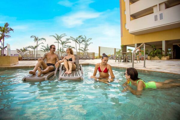 Hot Beach Suites - Image 5